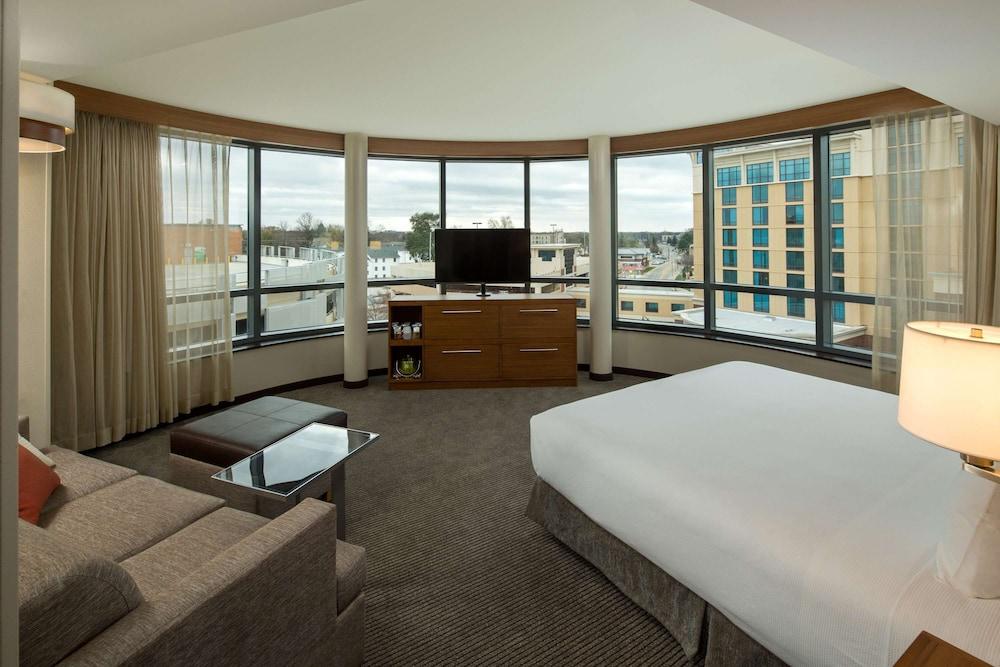Hyatt Place Bloomington / Normal Bagian luar foto