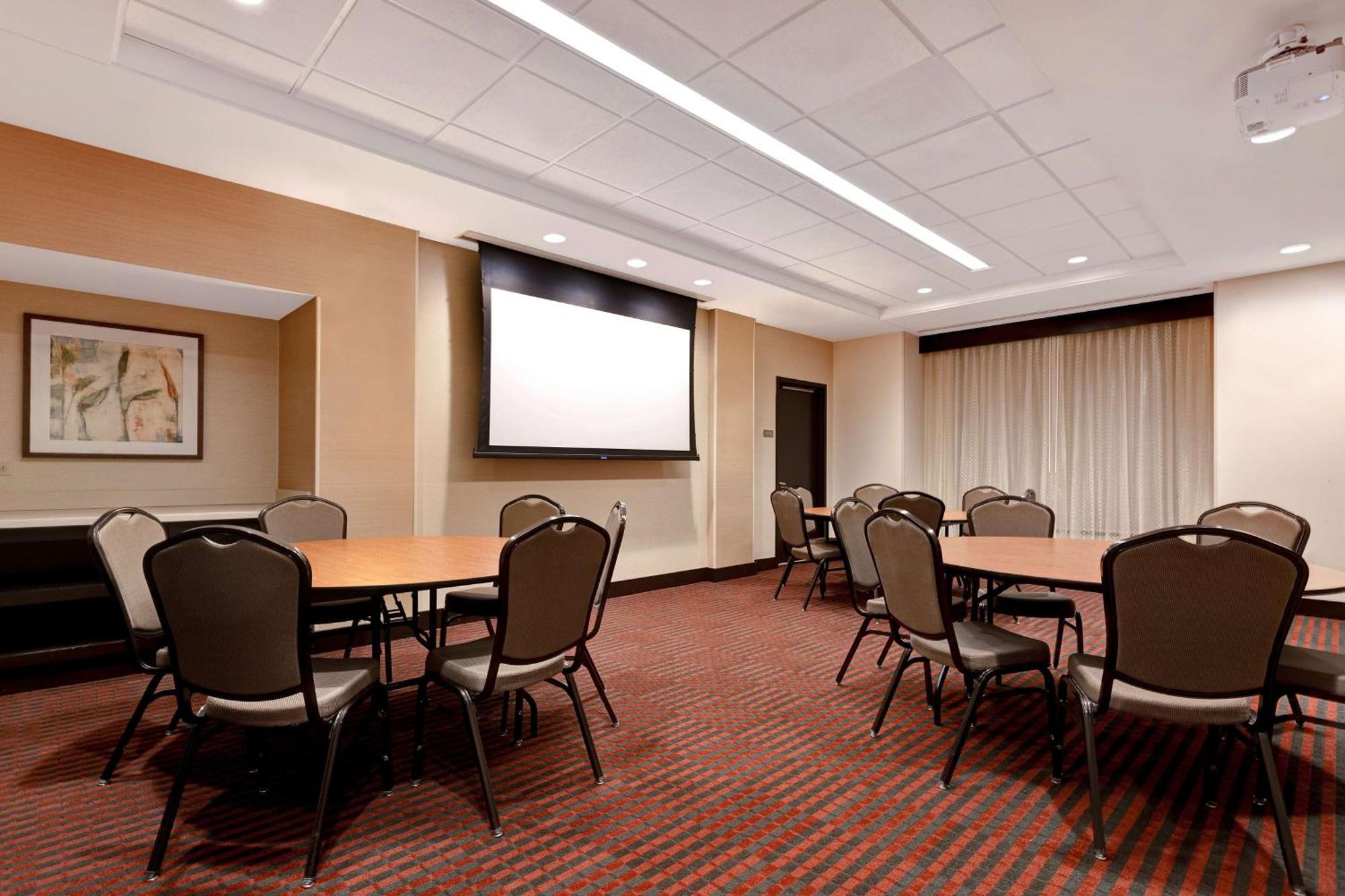 Hyatt Place Bloomington / Normal Bagian luar foto