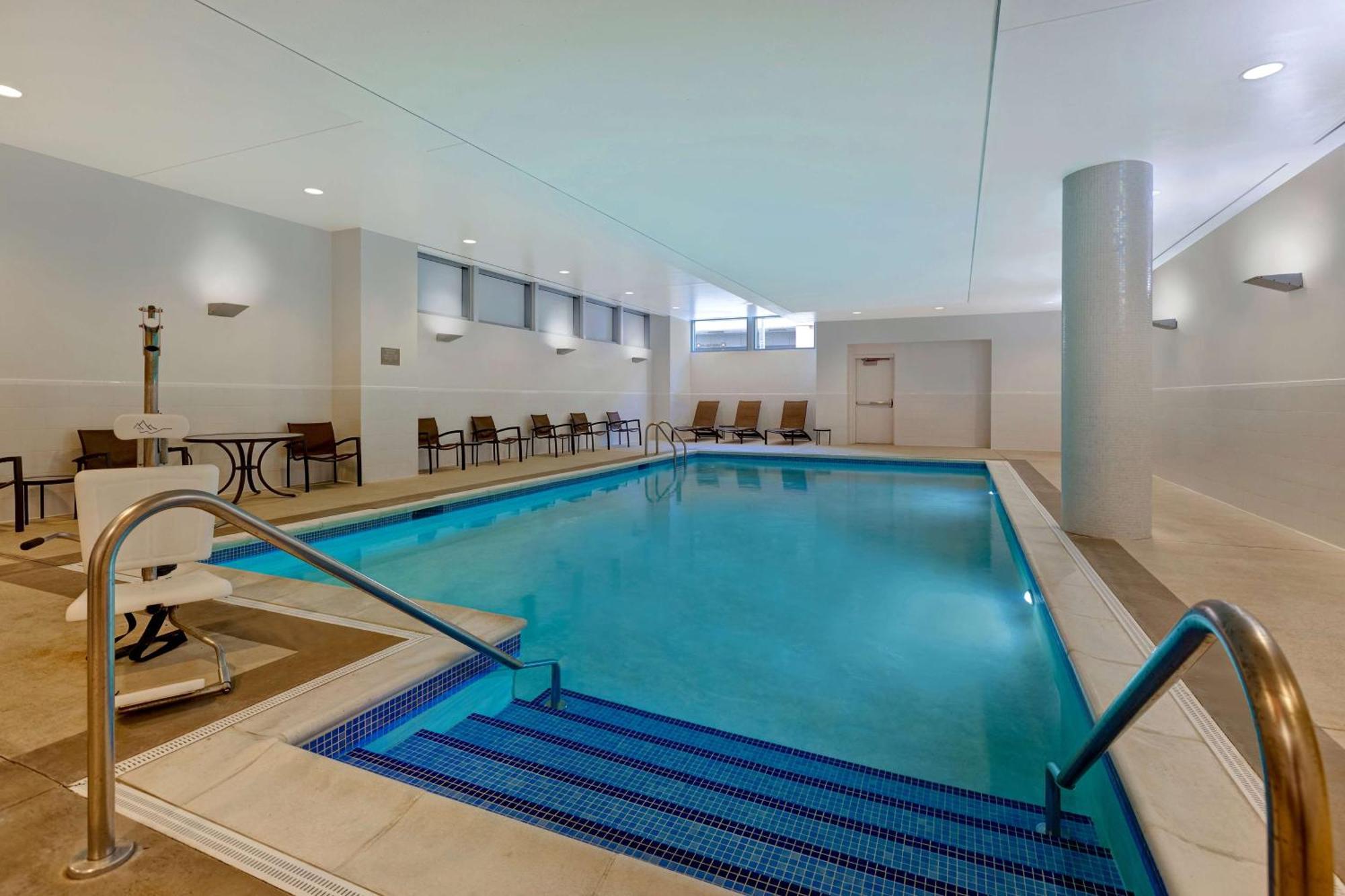 Hyatt Place Bloomington / Normal Bagian luar foto