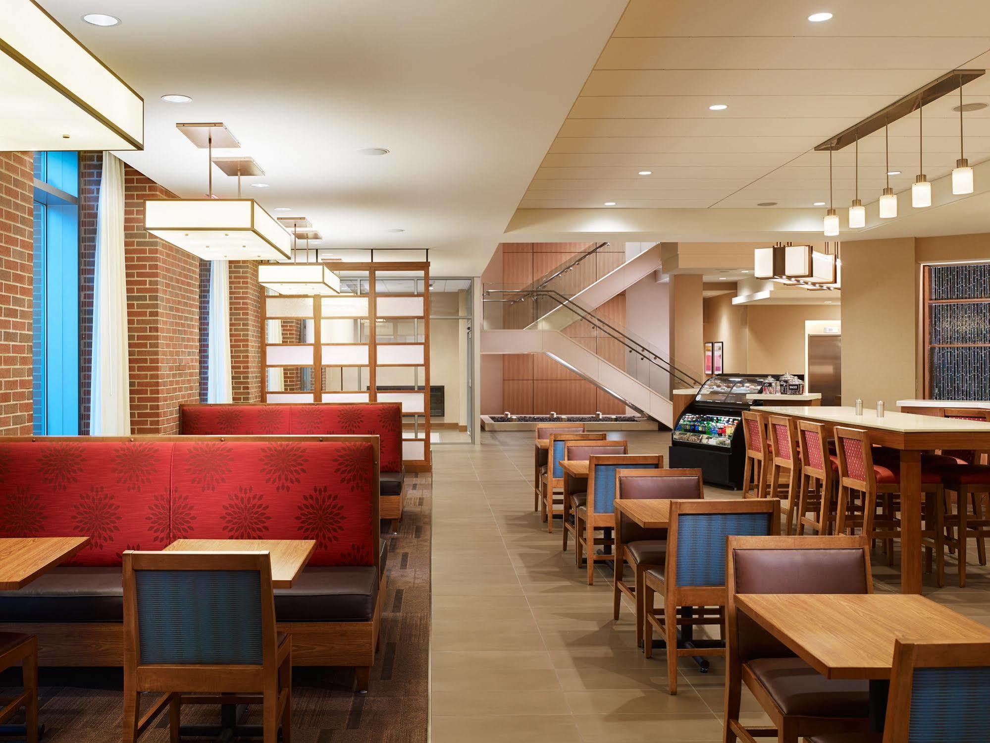 Hyatt Place Bloomington / Normal Bagian luar foto